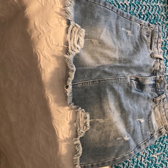 Mini jean skirt - Picture 2 of 2